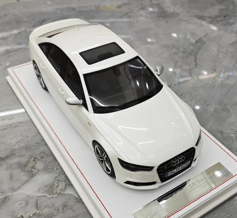 1:18 Audi 2012 S6 Sedan