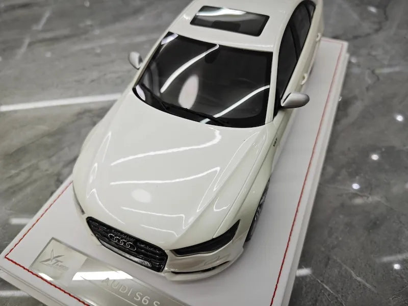 1:18 Audi 2012 S6 Sedan