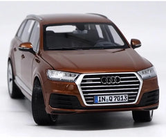 1:18 Audi 2015 Q7