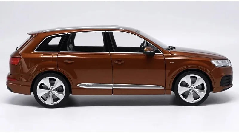 1:18 Audi 2015 Q7