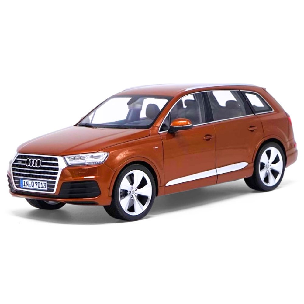 1:18 Audi 2015 Q7 Brown Die Cast Model Car