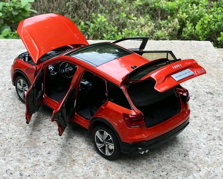 1:18 Audi 2018 Q2L Die Cast Model Car