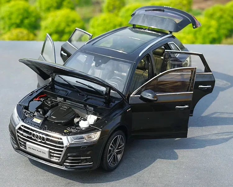 1:18 Audi 2018 Q5L Die Cast Model Car