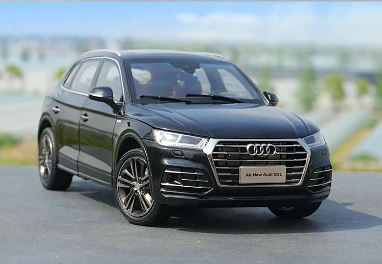 1:18 Audi 2018 Q5L Die Cast Model Car