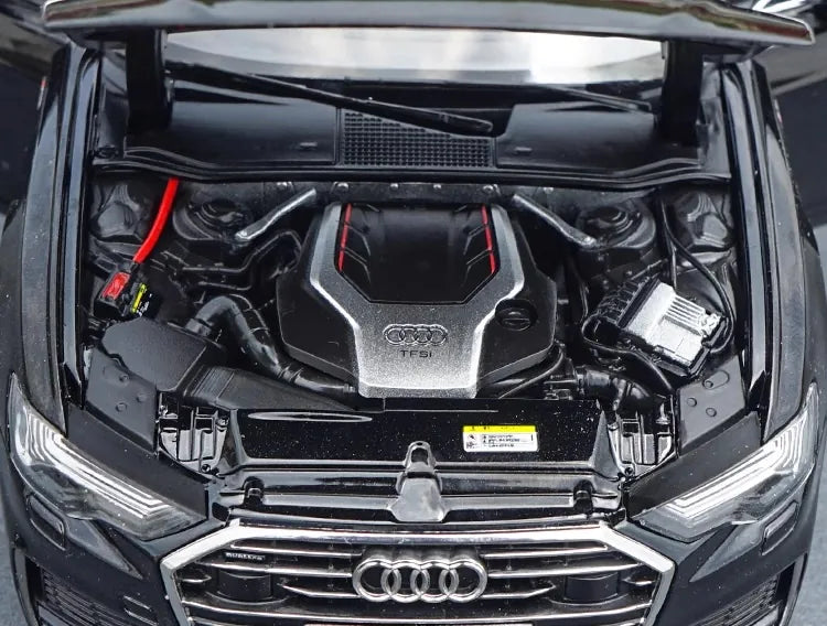 1:18 Audi 2019 A6L Die Cast Model Car