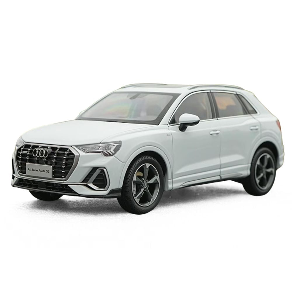 1:18 Audi 2019 Q3 White Die Cast Model Car