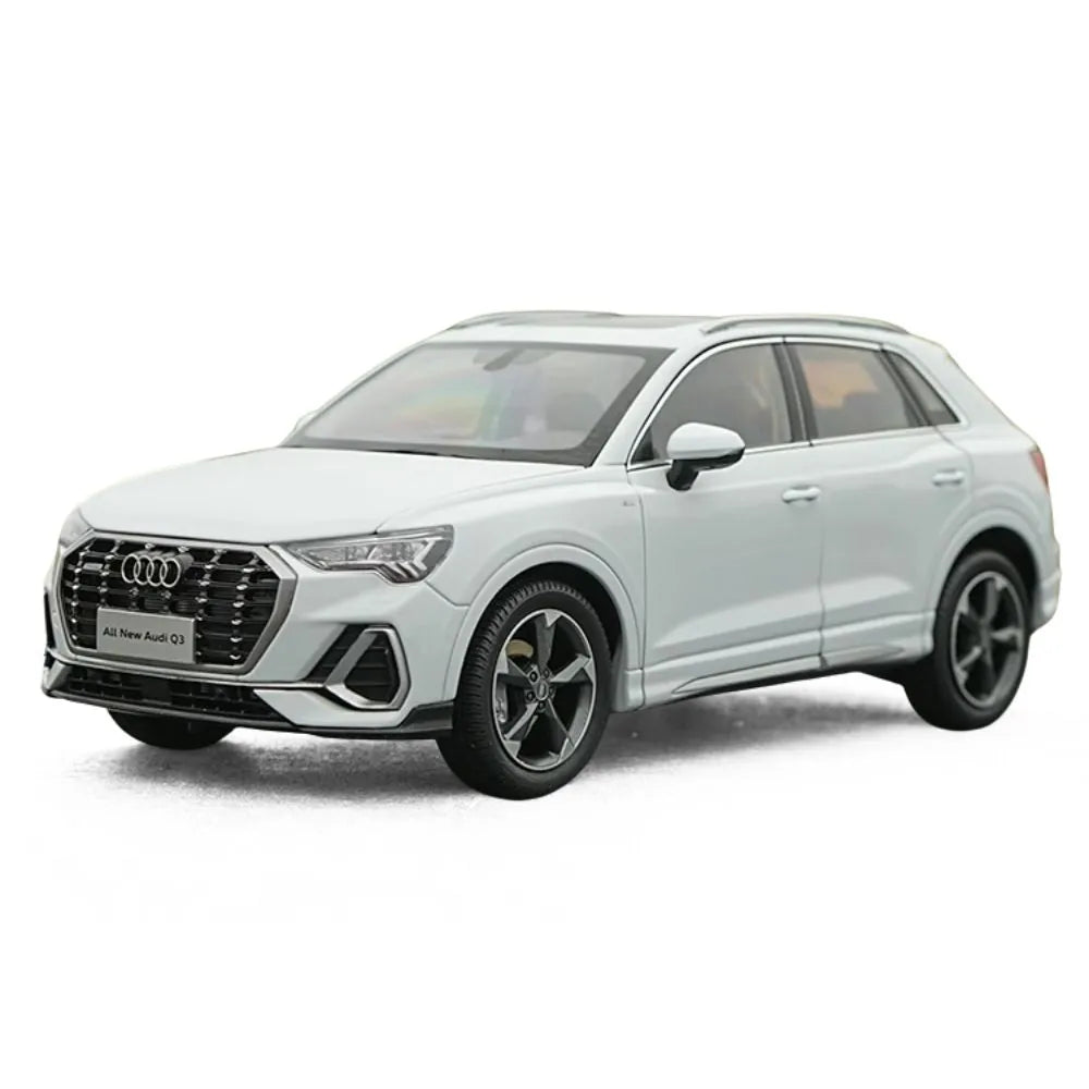 1:18 Audi 2019 Q3