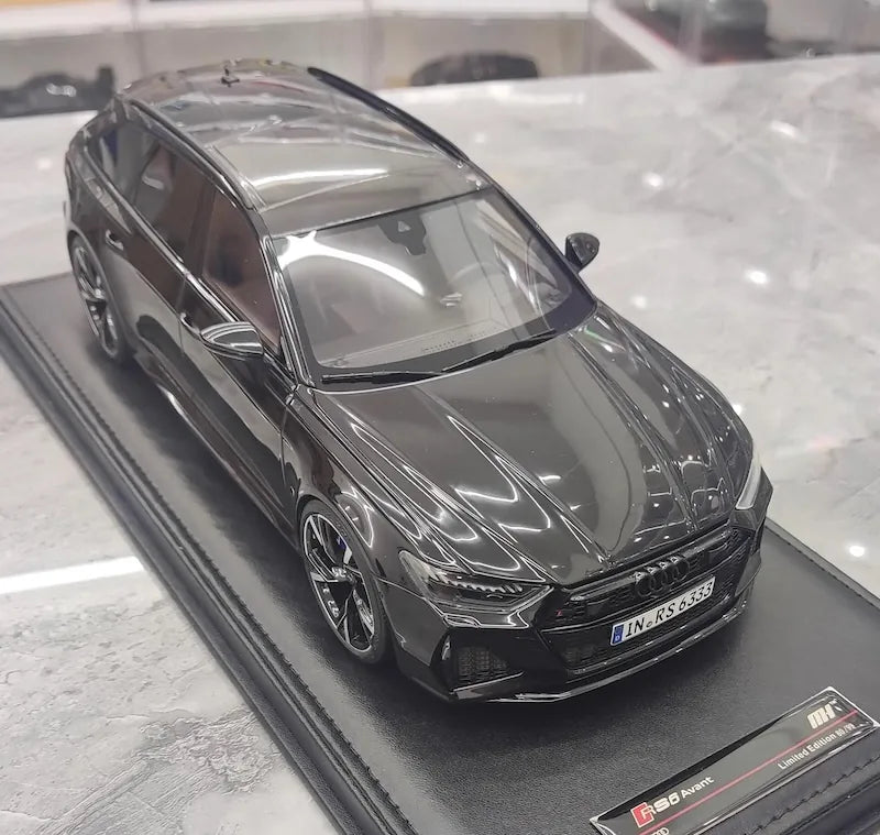 1:18 Audi 2020 RS6 Avant C8