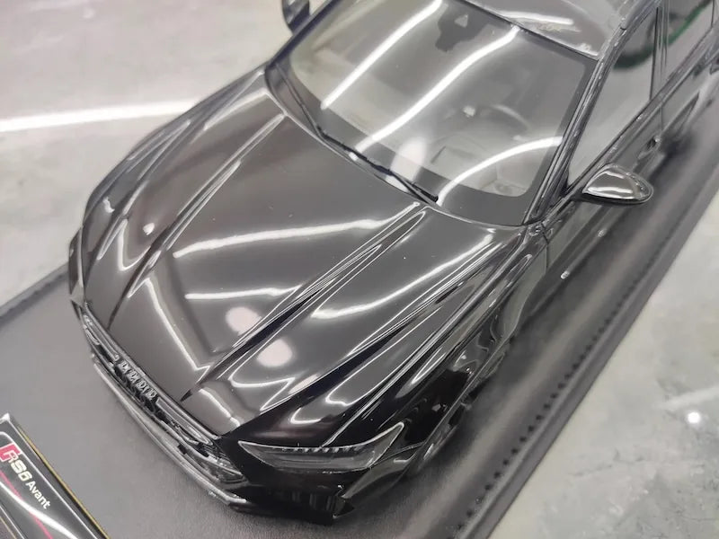 1:18 Audi 2020 RS6 Avant C8