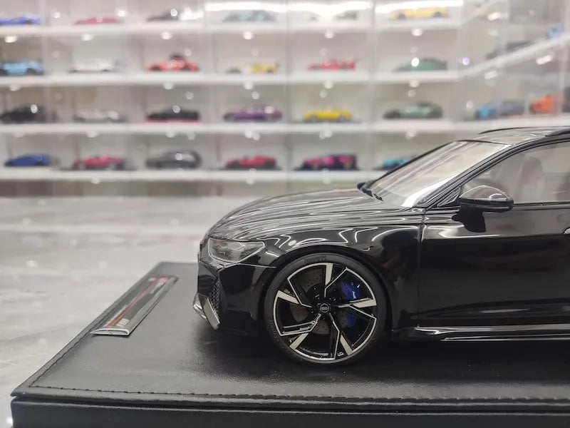 1:18 Audi 2020 RS6 Avant C8