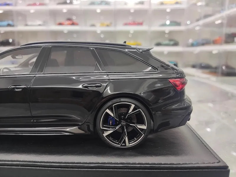 1:18 Audi 2020 RS6 Avant C8