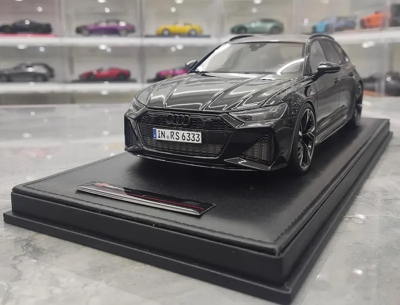 1:18 Audi 2020 RS6 Avant C8