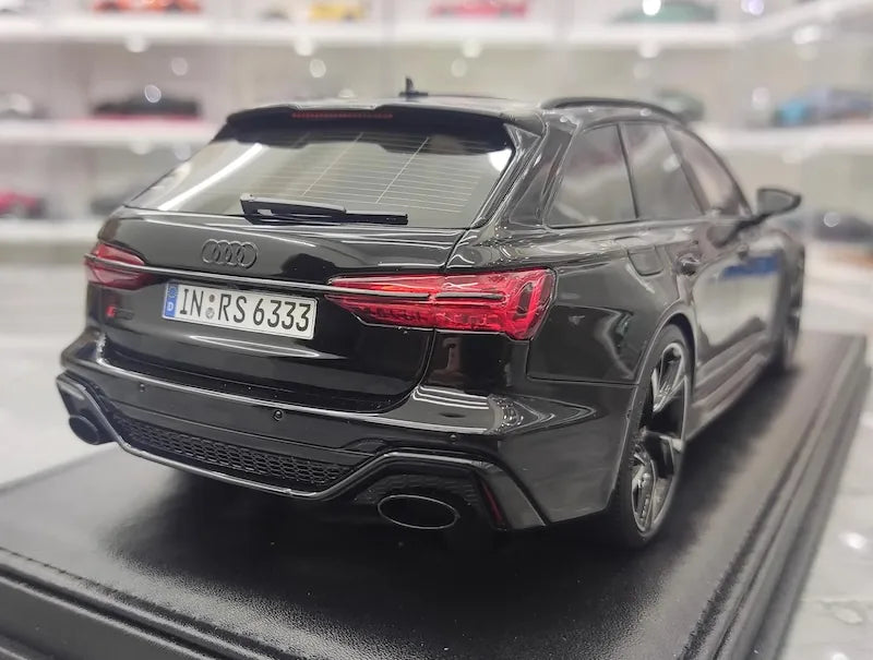 1:18 Audi 2020 RS6 Avant C8