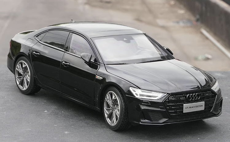 1:18 Audi 2021 A7L Die Cast Model Car