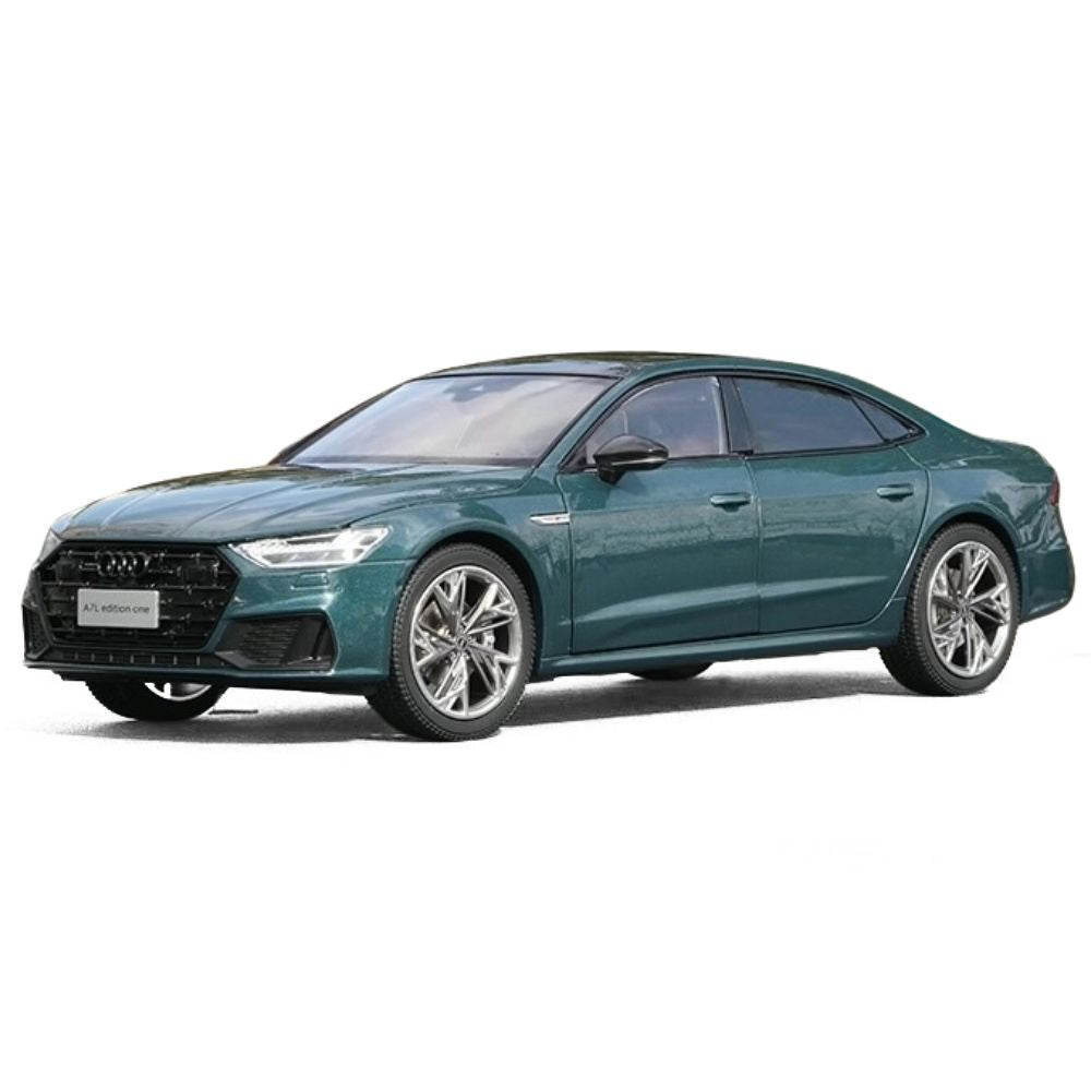 1:18 Audi 2021 A7L Green Die Cast Model Car