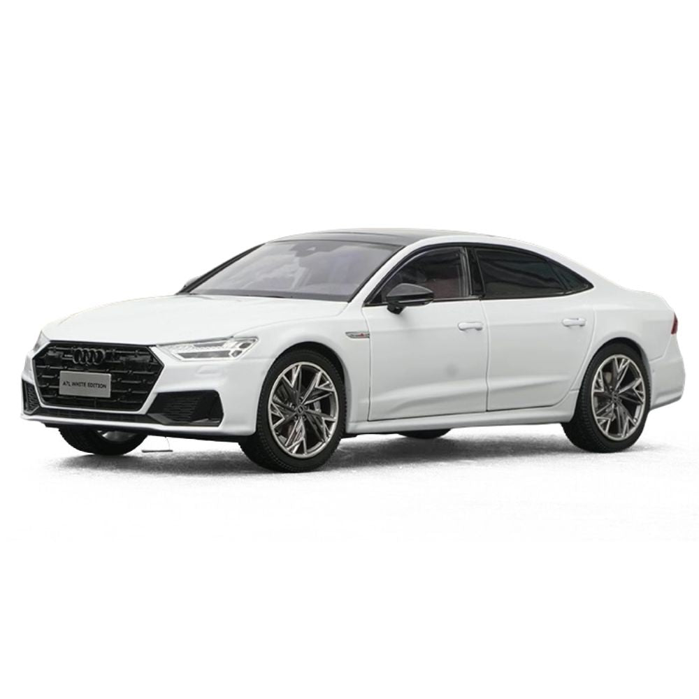 1:18 Audi 2021 A7L White Die Cast Model Car