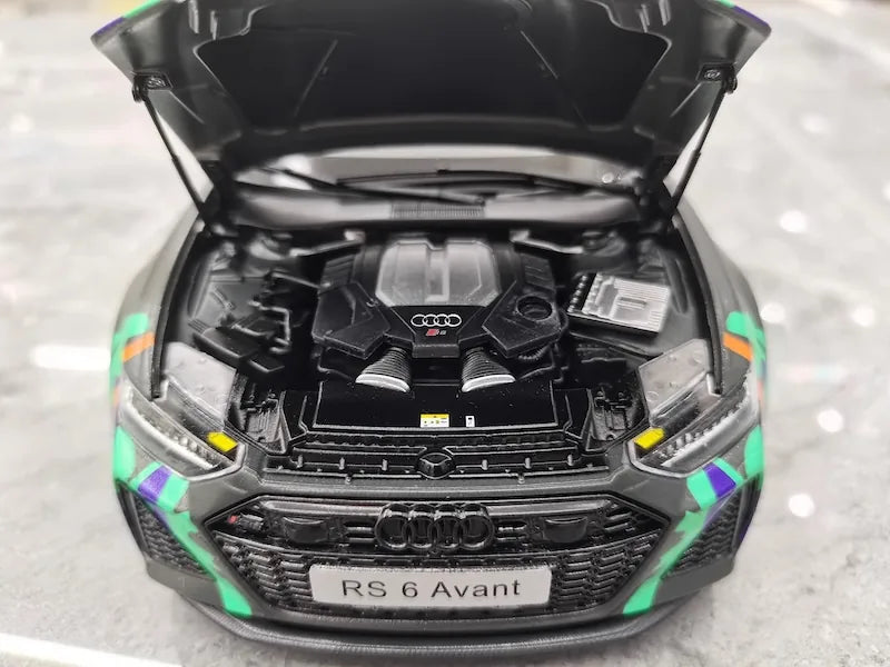 1:18 Audi 2021 RS6 Avant C8 HKS