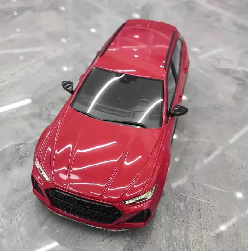 1:18 Audi 2021 RS6 Avant C8 Red