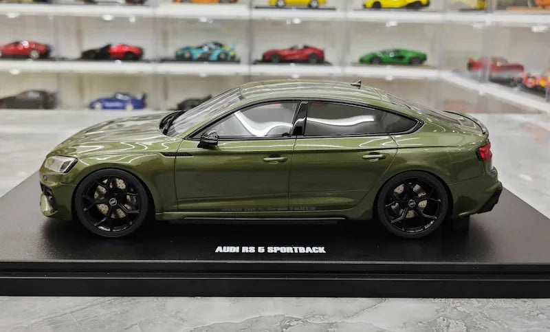 1:18 Audi 2023 RS5 Sportback