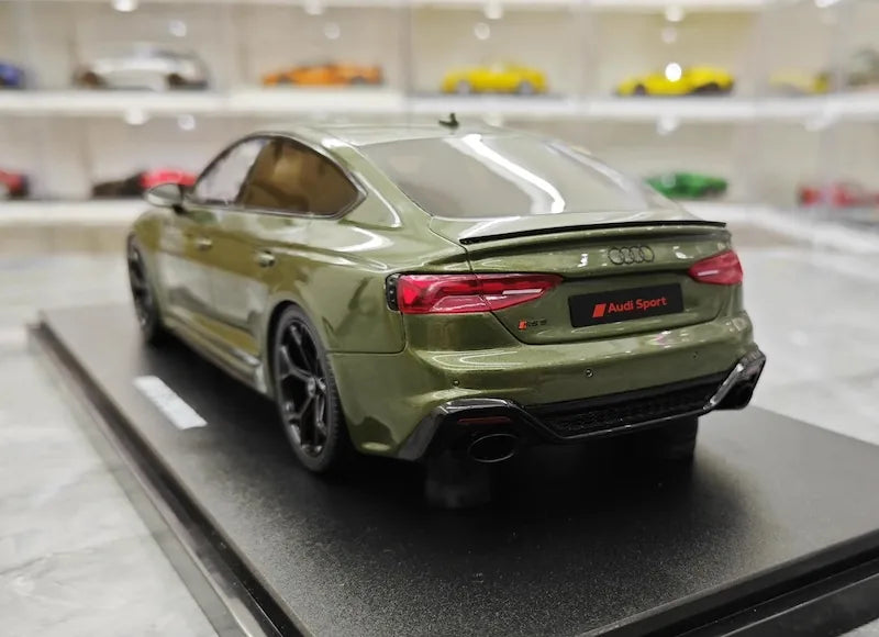 1:18 Audi 2023 RS5 Sportback