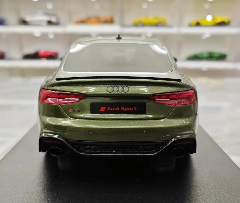 1:18 Audi 2023 RS5 Sportback