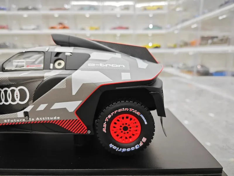 1:18 Audi 2022 RS Q E-Tron Dakar C. Sainz • L.Cruz