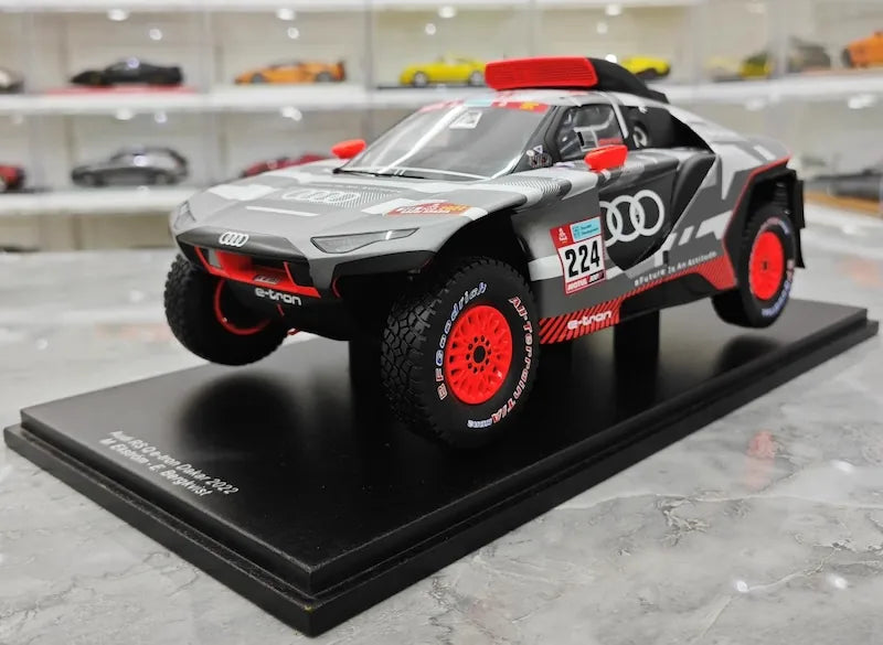 1:18 Audi 2022 RS Q E-Tron Dakar C. Sainz • L.Cruz