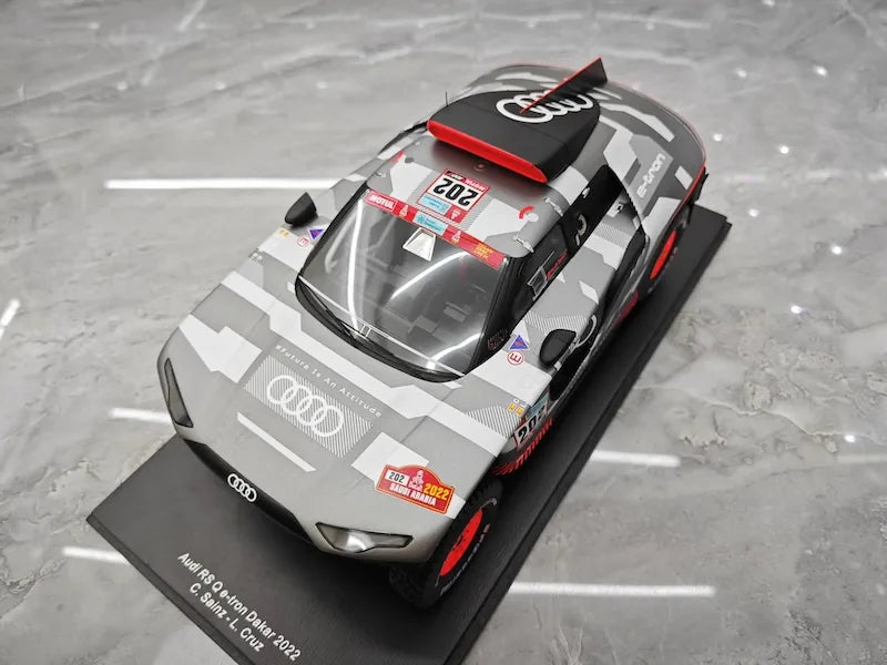 1:18 Audi 2022 RS Q E-Tron Dakar C. Sainz • L.Cruz