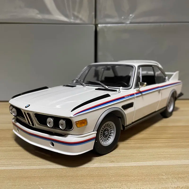 1:18 BMW 1971 3.0 CSL Die Cast Model Car