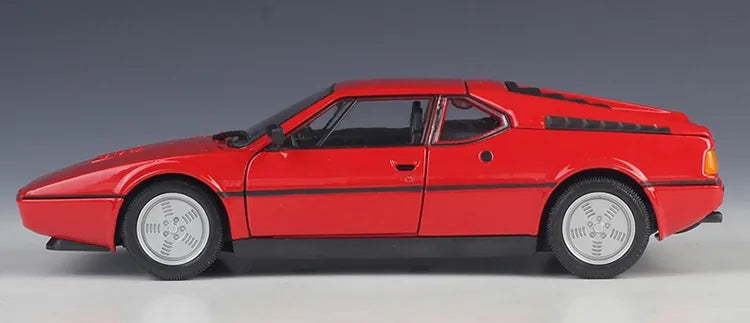 1:24 BMW 1978 M1 E26