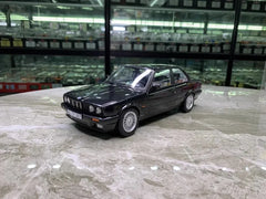 1:18 BMW 1982 325i E30 Die Cast Model Car