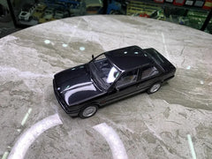 1:18 BMW 1982 325i E30 Die Cast Model Car