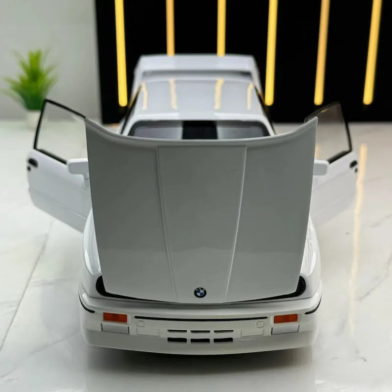 1:24 BMW 1987 M3 E30 Die Cast Model Car