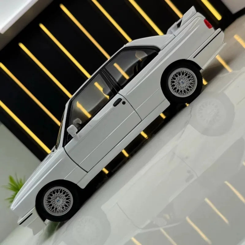 1:24 BMW 1987 M3 E30 Die Cast Model Car