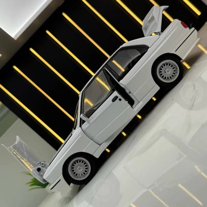 1:24 BMW 1987 M3 E30 Die Cast Model Car