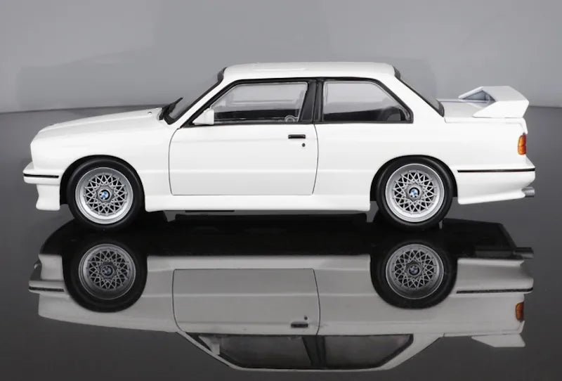 1:24 BMW 1988 M3 E30