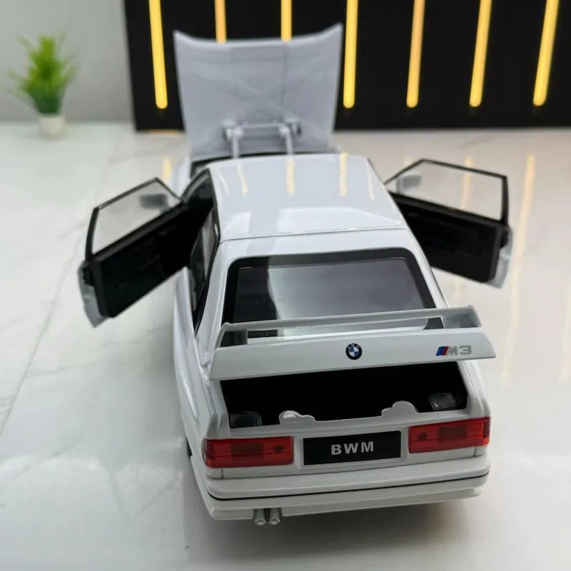 1:24 BMW 1987 M3 E30 Die Cast Model Car