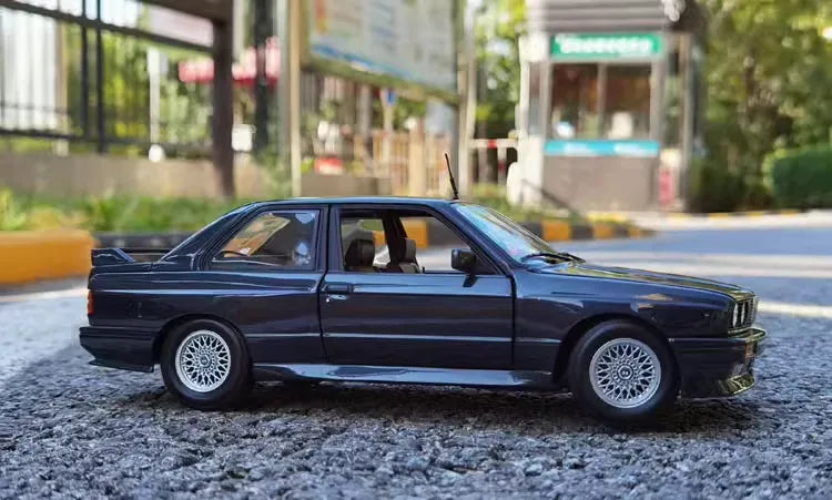 1:18 BMW 1987 M3 E30 Die Cast Model Car