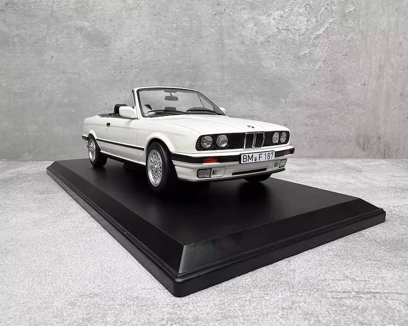 1:18 BMW 1991 325i Cabriolet Die Cast Model Car