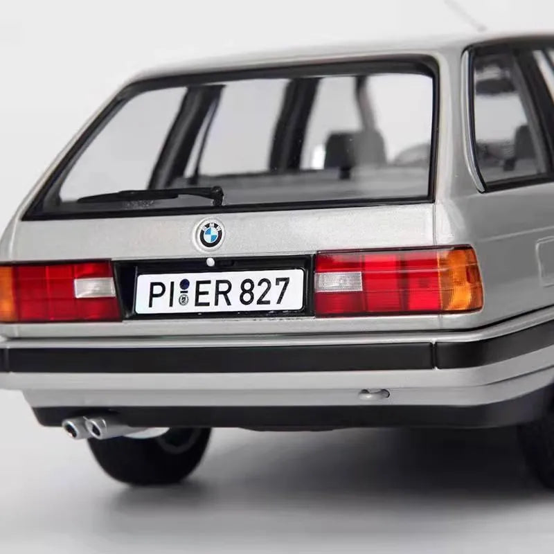 1:18 BMW 1991 325i Touring Die Cast Model Car