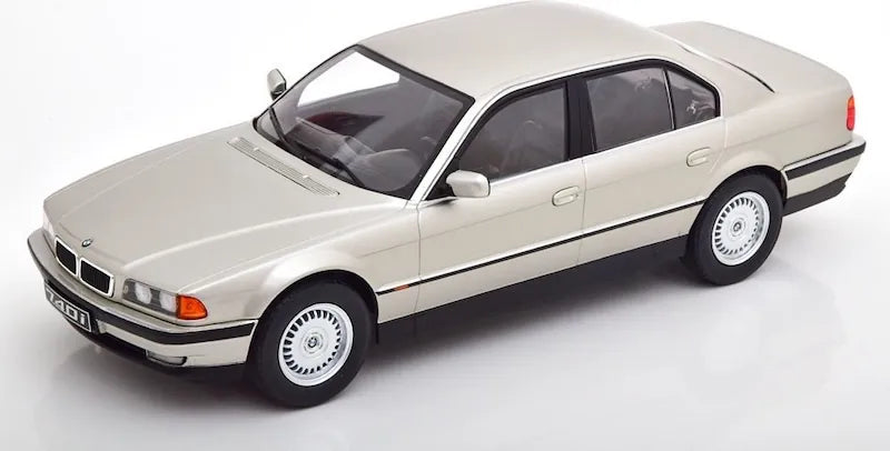 1:18 BMW 1994 740i E38 Die Cast Model Car