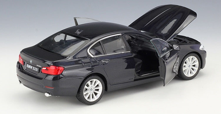 1:24 BMW 2011 535i F10 Die Cast Model Car