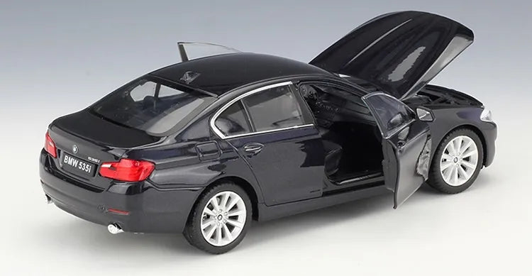 1:24 BMW 2011 535i F10