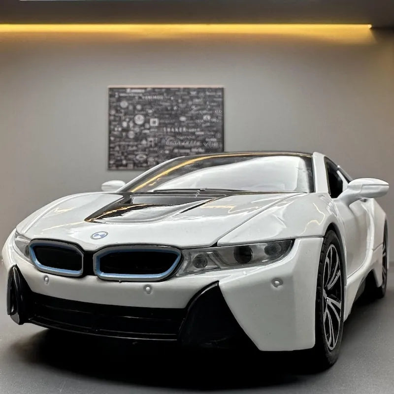 1:24 BMW 2013 i8