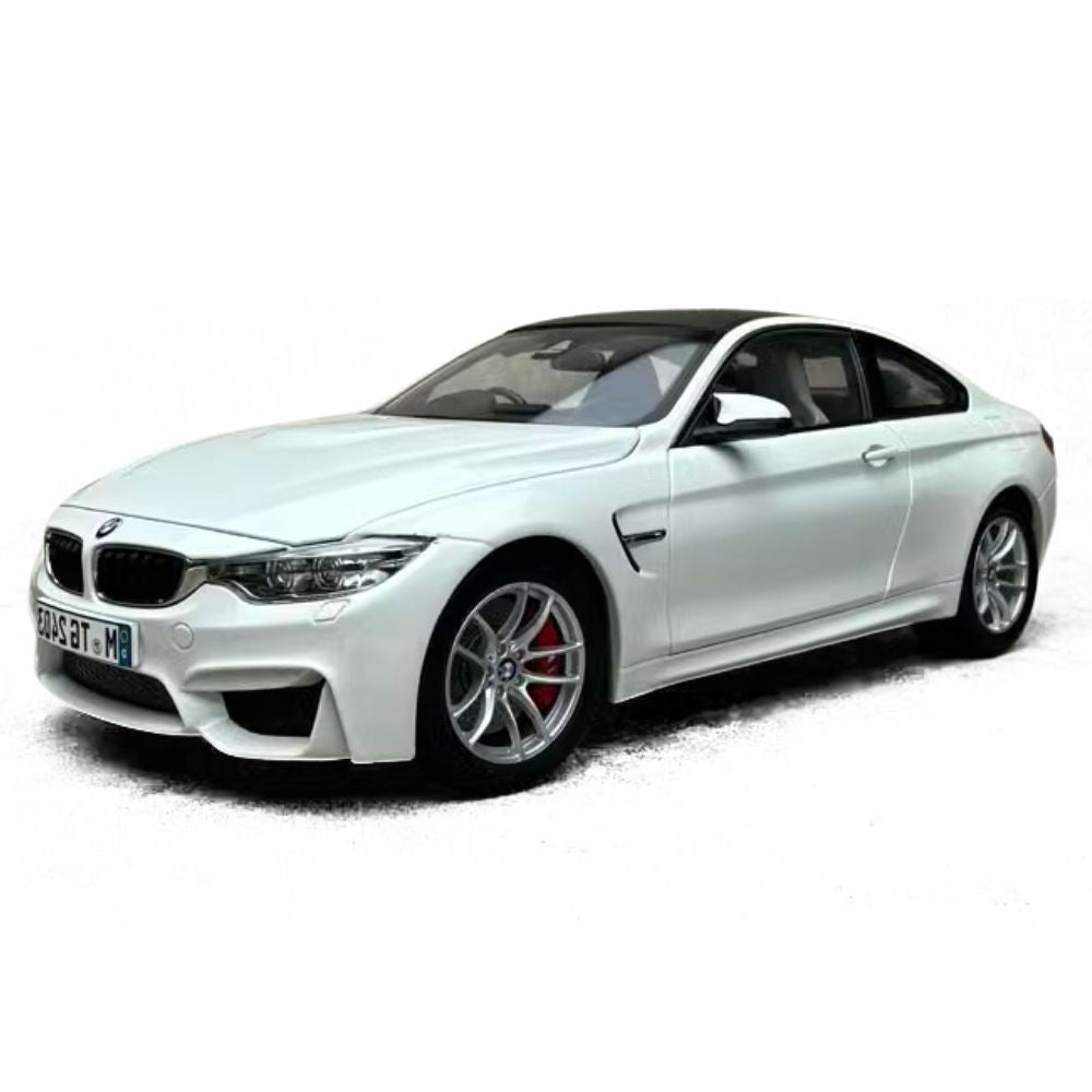 1:18 BMW 2014 M4 F82 White Die Cast Model Car