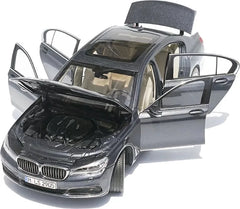 1:18 BMW 2016 750Li Die Cast Model Car