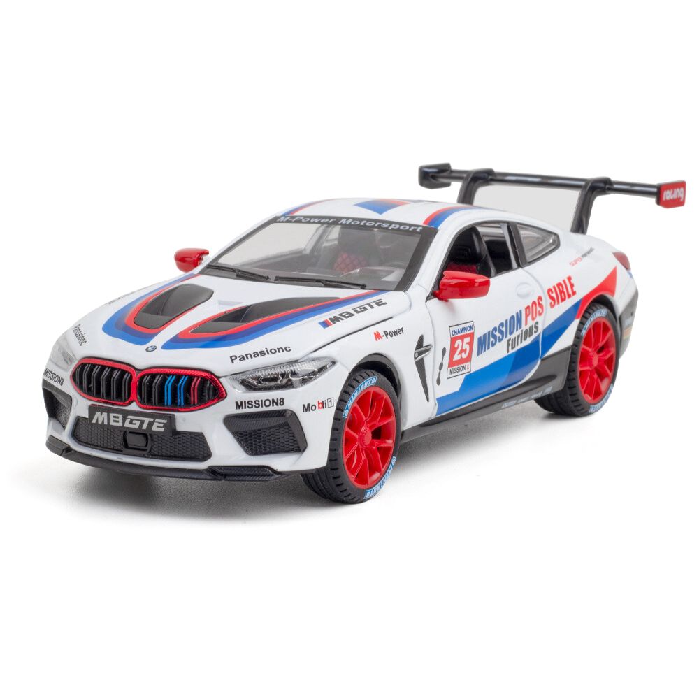 1:24 BMW 2017 M8 G15 GTE White Die Cast Model Car