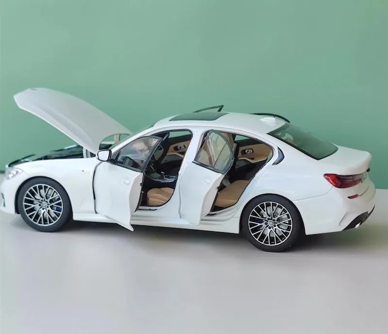 1:18 BMW 2019 330i M Sport Die Cast Model Car