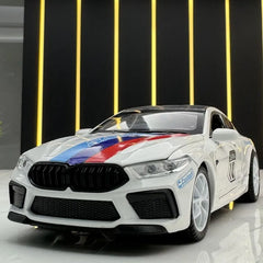 1:32 BMW 2019 M8 F92