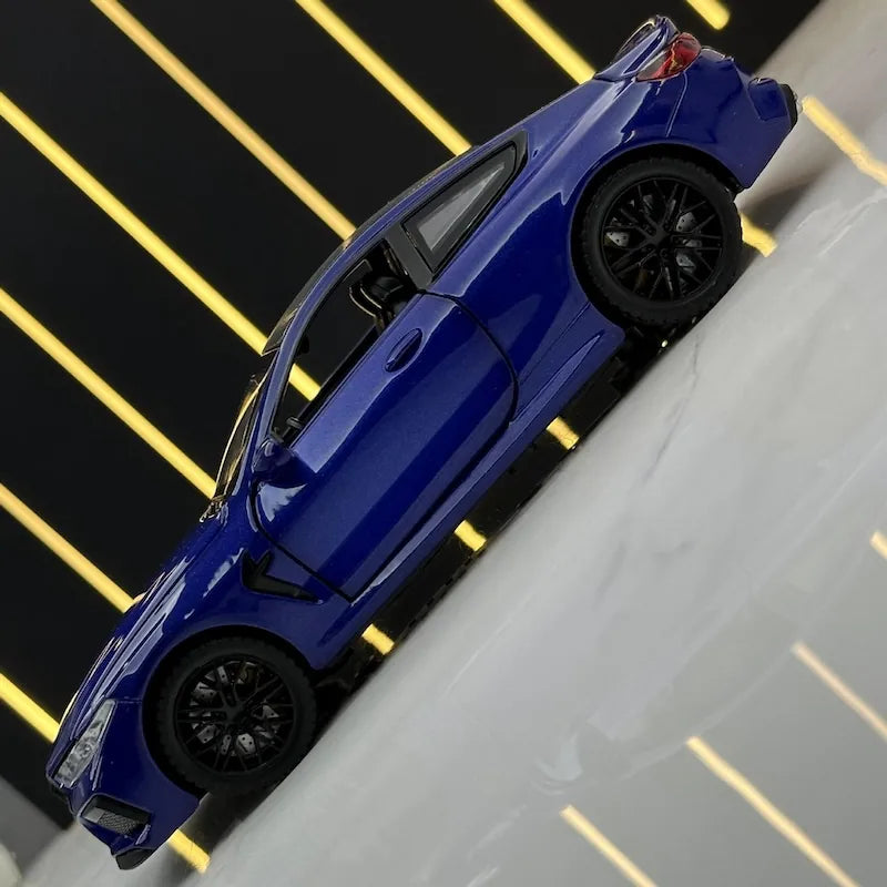 1:32 BMW 2019 M8 F92